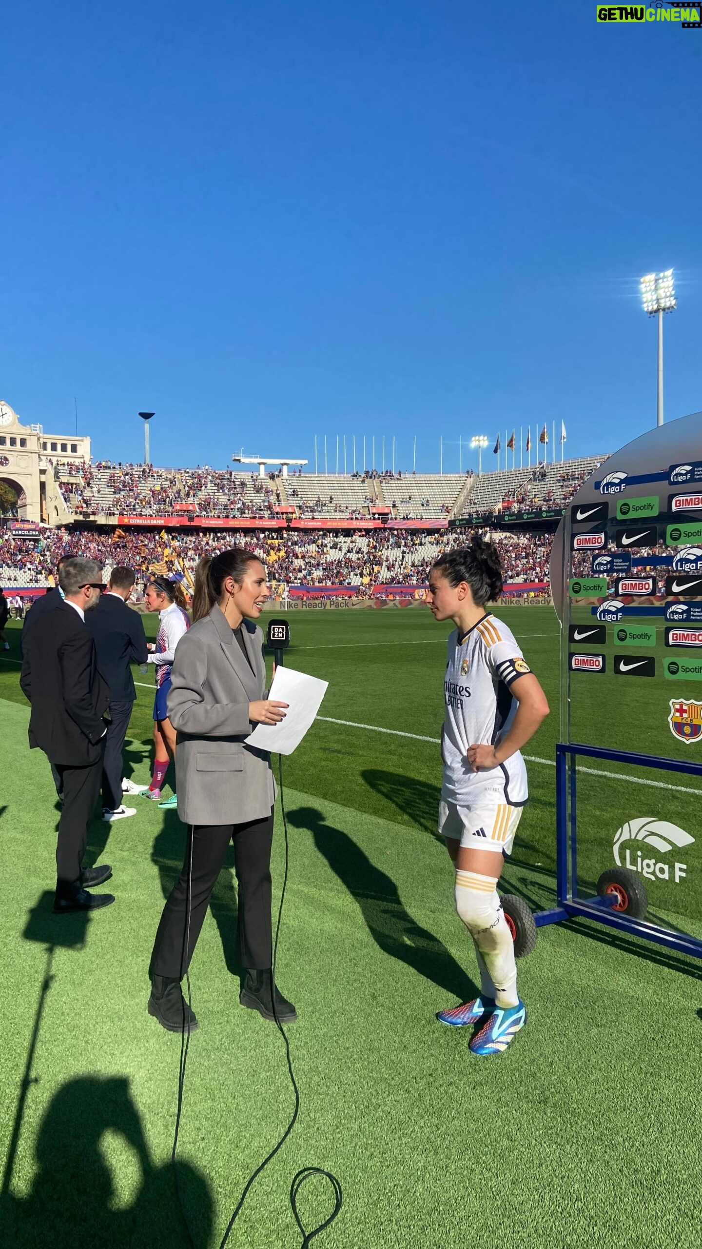 Sandra Díaz Arcas Instagram - Era mi primer partido de @ligaf en @dazn_es y qué partido 🤭🫶🏽