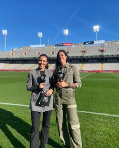 Sandra Díaz Arcas Instagram - Qué mañana de fútbol hemos vivido hoy😍 Un partido espectacular, un ambientazo difícil de olvidar y un equipazo al que hoy se ha sumado una campeona del mundo @jennihermoso ⭐️