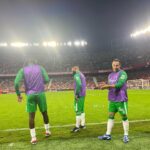 Sandra Díaz Arcas Instagram - Me lo podía llegar a imaginar, pero el derbi sevillano hay que vivirlo 🤩 @dazn_es . . . #SevillaBetis #Derbisevillano #ElGranDerbi #laligaendazn #sanchezpizjuan #fútbol