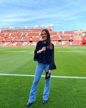 Sandra Díaz Arcas Instagram - Hacemos una pequeña pausa y enseguida estamos de vuelta 😉
Finde de descanso por delante y a por la recta final de la temporada. 
No queda NADA 🫠
(PD:El solecito y buen tiempo de Granada me dio la vida)