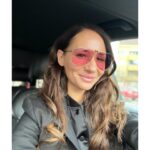 Sandra Nováková Instagram - Já to prostě nechápu, ale v @klinika_formositas jsou prostě kouzelníci! V posledních týdnech se mi vlivem zimy opět zhoršila pleť , ostatně jako každý rok. Trápilo mě začervenání, podráždění a suchost, takže jsem vše klasicky zakrývala make-upem. Do dnešního dne, kdy jsem je po delší době navštívila a absolvovala ošetření IPL. Výsledek vidíte sami. Jsem asi hodinu po zákroku, bez make-upu a bez filtru. Ach! Děkuju že vás mám @i_pokorna @klinika_formositas & @shapeyourbody.cz #nofilter #nomakeup #nejlepsipeceoplet #nejlepsipeceotelo #pletjakovbavlnce #pletjakonova #ipl #odbornicinakrasu #vdecna #dekuju #nomakeupselfie #41years