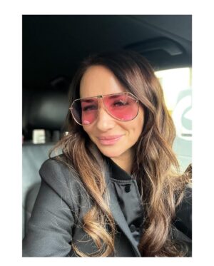 Sandra Nováková Instagram - Já to prostě nechápu, ale v @klinika_formositas jsou prostě kouzelníci! V posledních týdnech se mi vlivem zimy opět zhoršila pleť , ostatně jako každý rok. Trápilo mě začervenání, podráždění a suchost, takže jsem vše klasicky zakrývala make-upem. Do dnešního dne, kdy jsem je po delší době navštívila a absolvovala ošetření IPL. Výsledek vidíte sami. Jsem asi hodinu po zákroku, bez make-upu a bez filtru. Ach! Děkuju že vás mám @i_pokorna @klinika_formositas & @shapeyourbody.cz 

#nofilter #nomakeup #nejlepsipeceoplet #nejlepsipeceotelo #pletjakovbavlnce #pletjakonova #ipl #odbornicinakrasu #vdecna #dekuju #nomakeupselfie #41years