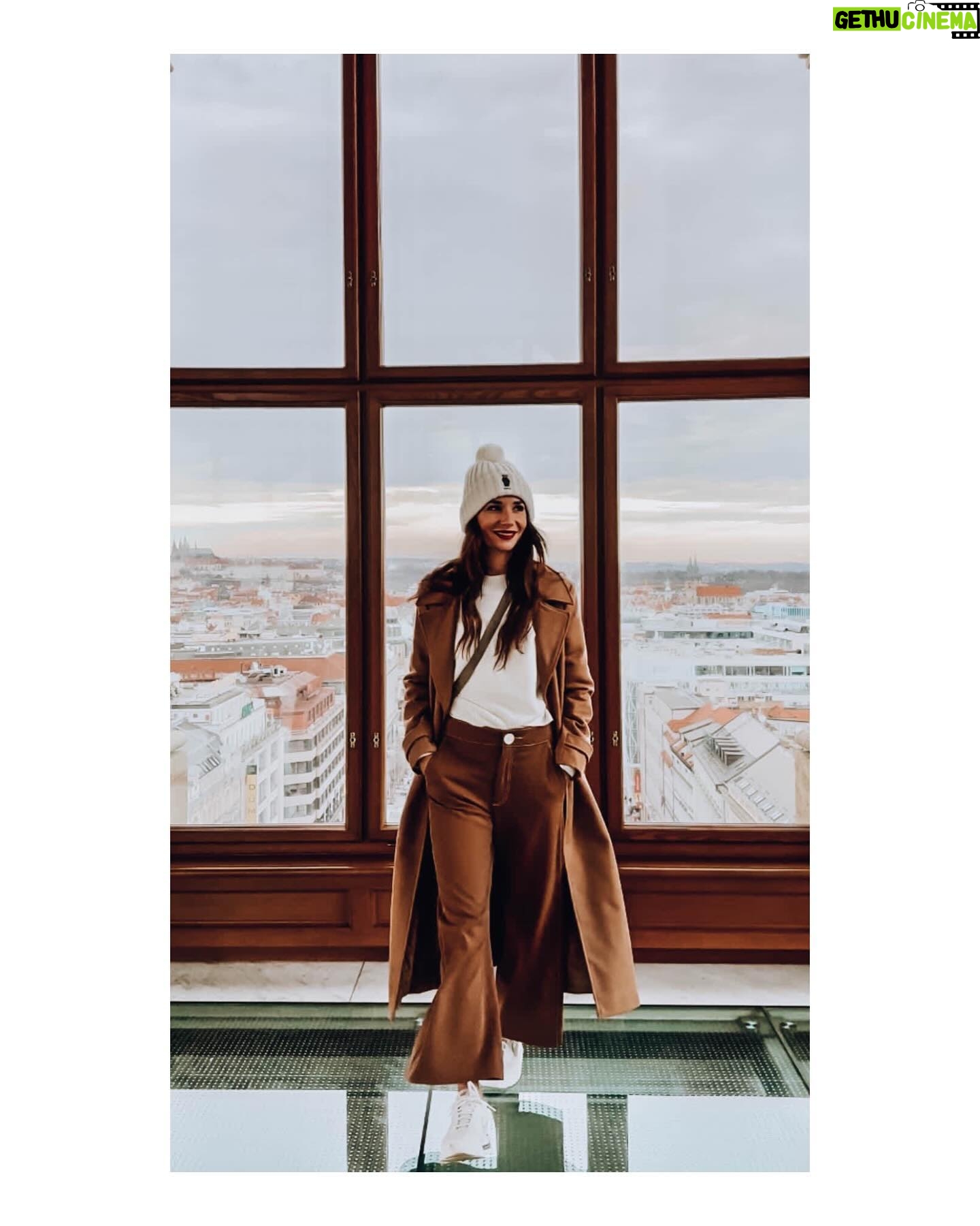 Sandra Nováková Instagram - 🤎🤍 #beautifulview #prague #nationalmuseum