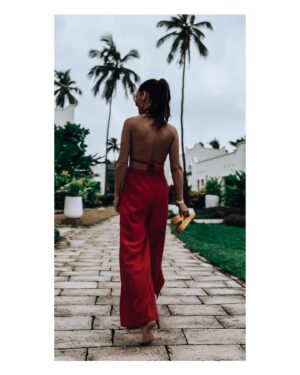 Sandra Nováková Instagram - Happy to be here❤️ @vojta7m 

#zanzibar #vacation #familytime #lovethisplace #reddress #redswimsuit #hot