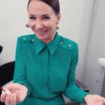 Sandra Nováková Instagram - Čím jsem starší, tím víc mě dojímá, co se nám povedlo vytvořit za zázrak! Bez vás moji milý účinkující by to totiž nešlo, takže ještě jednou neskonalé díky, že se na Barování podílíte! Se spoustou z vás už máme vyloženě dospělý vztah, vzhledem k tomu, že Barování existuje už 18 let❤️ #loveyouall #barovani @filiprajmont @vidasov_ @vaclav.tobrman.pianista @pjer.brazk @fruhaufuvmlyn @lucieflemrova @eliasjerabek @ondra_ruml @barborasampal @misatomesova @lucia_soralova @karel.vlasak.113 @jan.hanzl.90 @honzazampa_eddiestoilow @vojtaprivetivy @petrbrach @majdaochotna @jaroslav_divis
