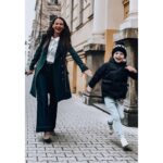 Sandra Nováková Instagram - “Maminkooo můj mozek je rozdělen do několika částí: totální blázen, roztomilý andílek, démon, Einstein, zoolog, botanik, akvarista, formikarista a miminko. Jo a ještě jedna část! Trochu i dospělý.” #mavtomjasno #vikdoje