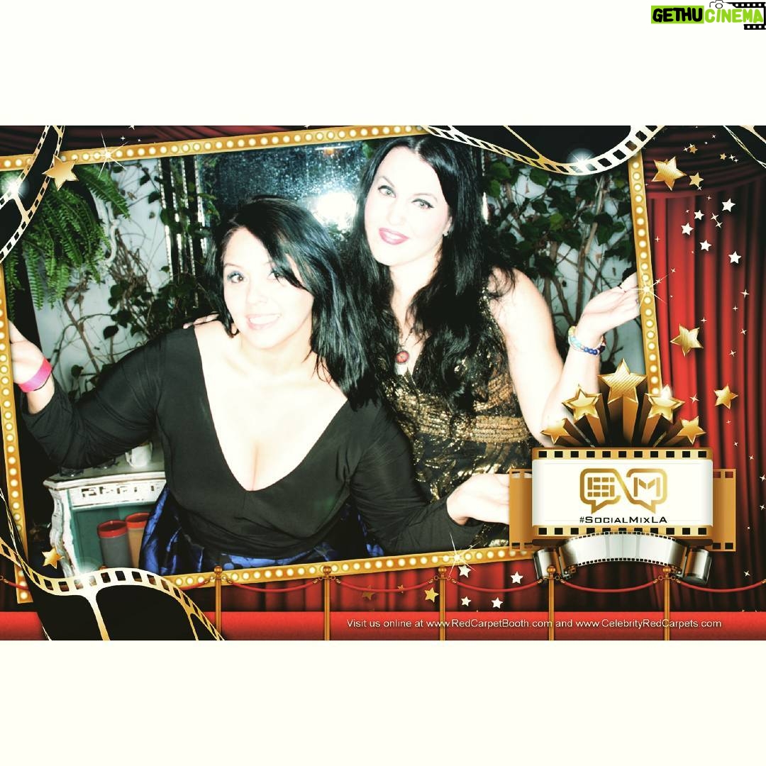 Sandra Rosko - 507 Likes - #tbt to @bluepisceslove and me at the @goldenglobes #socialmixla #photoop ❤🎭🎬🌈🌠