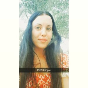 Sandra Rosko Instagram - Member me as a 1969 hippie? #tbt #onelove ❤🎭🎬🌈🌠