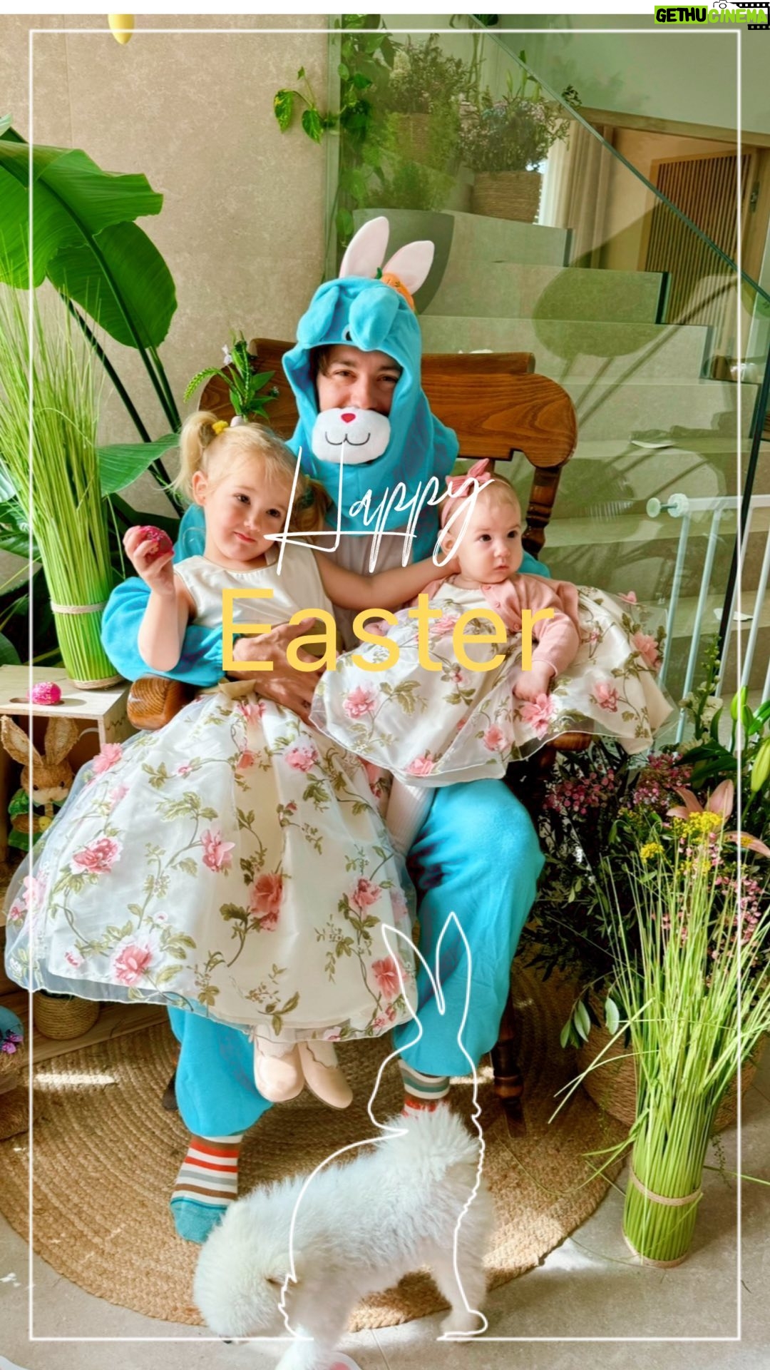 Sanela Diana Jenkins Instagram - Happy Easter everyone 🐣🐇