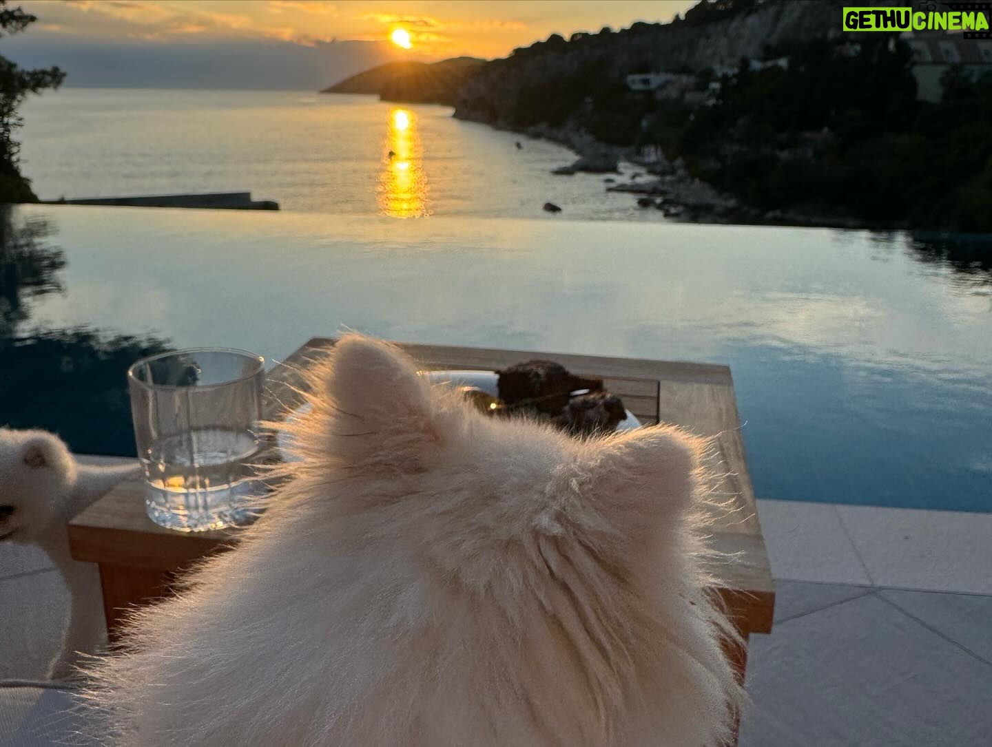 Sanela Diana Jenkins Instagram - island 🏝️ living 😊