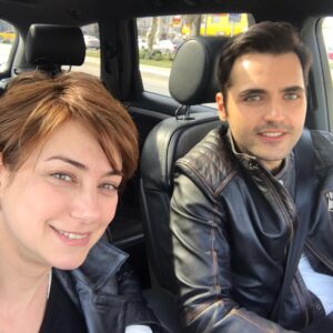 Sanem Çelik Instagram - Sizde de keyifler yerinde mi? 🤗 Bu akşam 20.00'de #atv'de buluşmak üzere 🎈📺 #edho