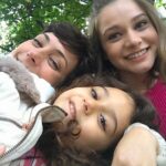 Sanem Çelik Instagram - Setten size bol öpücükler 💋 @1ltgozyasidizi @miraydaner @revnacolak.official @kanald #birlitregözyaşı