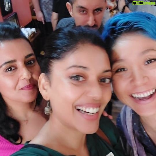 Sangeeta Krishnasamy Instagram - From plant based eggs to paani poori! Best discovery? That sizzling hot plate brownie smothered in chocolate sauce & homemade ice cream #hotdamn, you'll dream about it once you've tried it @theblackcatcafe. Tq Ms. Ambikah for having us!