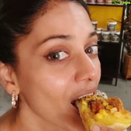 Sangeeta Krishnasamy Instagram - We just loved @vickedgood! Thank you for taking plant based eating to a whole new level 💚🌱🌿☘️🍀 @veghubmy @imdavinagoh #plantbased #veganbakery