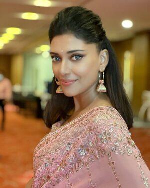 Sangeeta Krishnasamy Instagram - #ffm32 #presscon

Make up, Hair & 📸 by @brriyanjohn.official 
Outfit @leos.kl #shararasuit #pastelpink 💕