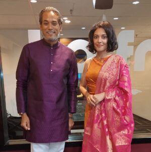Sangeeta Krishnasamy Instagram - Thought he was already cool enough, then he quoted lines from Sivaji The Boss 😎 @khairykj #hotfm #thalaivarswag