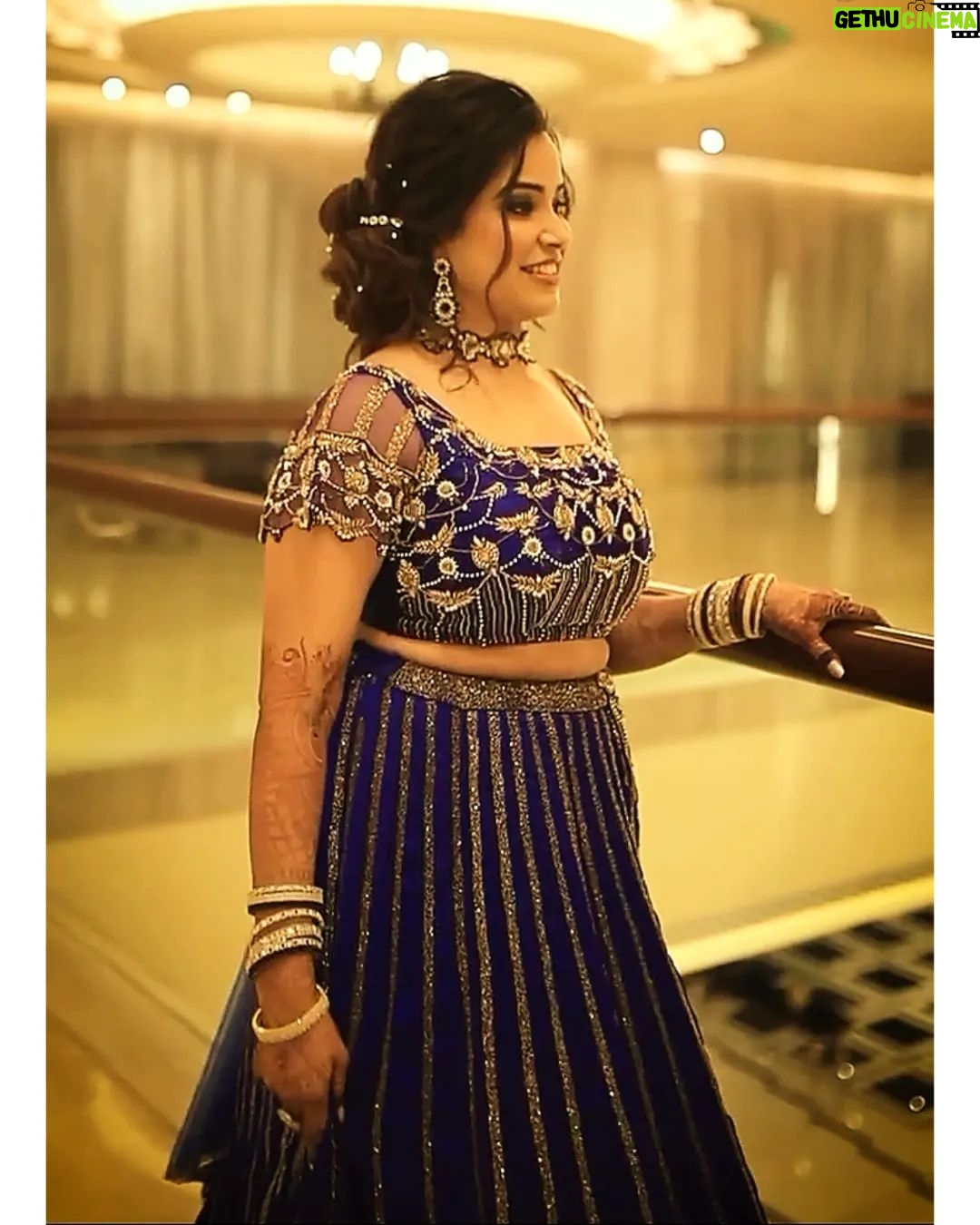 Sangeetha V Instagram - "Never Apologize For Being a Powerful Women", 💙🌸🌠Looks Ravishing #Sangeethakingsley . Inframe🎞️ @sangeetha.v.official Hairstylist🦱 @mahi_hairdo MUA 💄👩🎤 @mystylemakeover_studio Team @divya_make_up_artistry Designs @frontiers_fashion_lounge Jewels @chennai_jazz . #Sangeetha #mahihairstylist #frontiersfashionlounge #mystylemakeover #Bridalmakeup #artistsoninstagram #chennaijazz #SangeethaVofficial #Chennaimakeupartist #bridalsarees #chennaidiaries