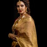 Sangeetha V Instagram – Trying out a Vintage look 😻😍

Mau : @lk_makeup_trainer
Camera : @designfactoryphotography

#vintagestyle #photoshoot #sangeetha #raani #retrolook #instafashion