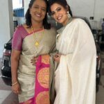 Sangeetha V Instagram - Happy Mother's day to my Amma and all Amma around the world 🌎❤️❤️ Thank you @maayol_sarees for the wonderful collections 💓💓 Jewel : @fineshinejewels Mua: @miss_pretty_makeoverartist #motherhood #mothersday #happymothersday