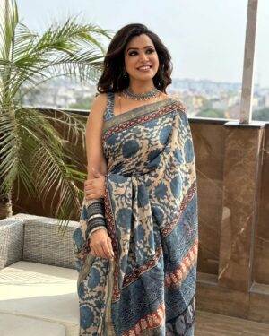 Sangeetha V Instagram - Mesmerizing the own reactions😂❤️