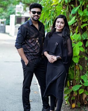 Sangeetha sai Instagram - பெண்மை எழுதும் கண்மை நிறமே....
#azhar#sangeetha#besties#instalove#reelcreators#anchor#actor#suntv#vijaytv