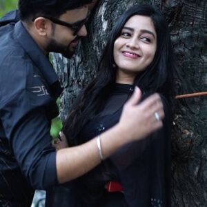 Sangeetha sai Instagram - யாரடி நீ யாரடி ??? 🖤
அதிருதே  என் ஆரடி ...
#anchor_azhar#actor_azhar#azhar#suntv#anchor#sangeetha#vijaytv#serial#kanakaanumkaalangal#besties#reelcreators