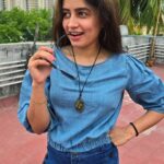 Sangeetha sai Instagram – Amidst the perfect shoot days, some imperfect pics 😉😉

#selflove#loveyouforwhatyouare#universelovesme