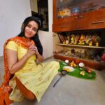Sangeetha sai Instagram - Poojai done 🌻🌼💐🌺 #sangeetha #navratrispecial #divineguidance