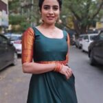 Sangeetha sai Instagram - Cos its trending 😉😉 Wearing @effingo.arcadia Mua @sowmisclassymakeovers