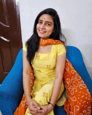 Sangeetha sai Instagram - Poojai done 🌻🌼💐🌺

#sangeetha
#navratrispecial 
#divineguidance