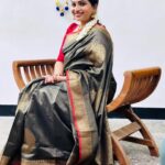 Sangeetha sai Instagram - Kothai and her marumagals from Tamizhum Saraswathyum ❤️ @vijaytelevision #tamizhumsaraswathiyum #instagram #instadaily #instagood #candid #