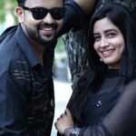 Sangeetha sai Instagram - KAALAM KADANTHA KADHAL 🖤 #anchor_azhar#actor_azhar#sangeetha#suntv#vijaytv#artist#anchors#instareels#besties#forever