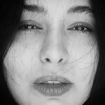 Sania Salari Instagram – نامت را بگو 
می شناسمت، می دانم 
من عطرها،یادها و بادها را همیشه به خاطر می آورم….
#سانیاسالاری