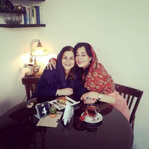 Sania Salari Instagram - مرا هزار امید است و هر هزار تویی
روزت مبارک زندگی جانم