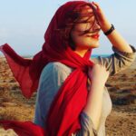 Sania Salari Instagram - درست است که من همیشه از نگاه نادرست و طعنه تاریک ترسیده ام درست است که زیر بوته باد سر بر خشت خالی نهاده ام درست است که طاقت تشنگی در من نیست اما با این همه گمان مبر که در برودت این بادها خواهم برید ! #سید_علی_صالحی