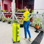 Saniya Babu Instagram - Helloooo blasterssss💛 #keralablasters #manjappada #isl #kbfc