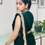 Saniya Babu Instagram - Wrapped in Green💚 Photo : @nandu______rajeev Saree drapping : @sudhy994 ❤️ Saree: @kukunthadesignerboutique #saree #instatrend #sareeposes