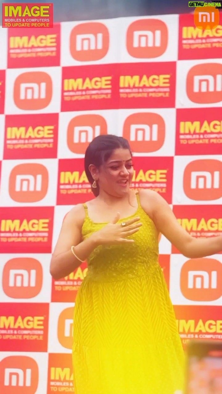 Saniya Babu Instagram - Redmi 13c series first sale in @imagemobiles_and_computers