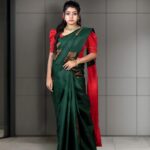 Saniya Babu Instagram - Bottle green kancheepuram silk saree highlighted with peacock copper zari motifs. . For more product related enquiries and details Phone: 91 9072300004 WhatsApp: 91 8943344181 . . . #mahalekshmisilks #thiruvallashopping #thegenuinesilkpeople #sareereels #sareedraping #saree #reelsinstagram #reelsoftheday