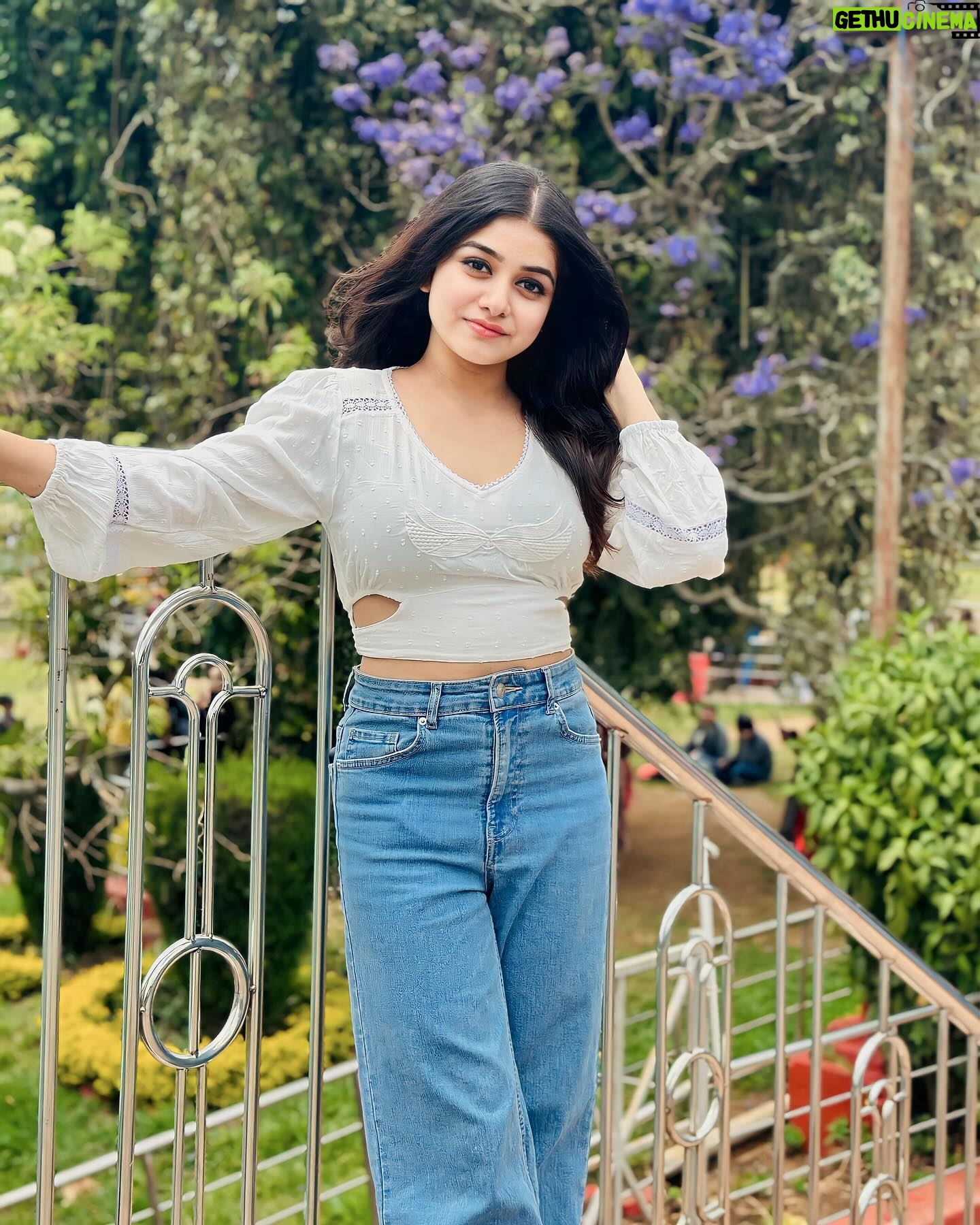 Saniya Babu Instagram - Living for the moments that take your Breath away❤️ Any location guess?? 📸 : @nandu______rajeev