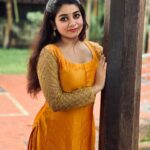 Saniya Babu Instagram - EYES ARE A REFLECTION OF YOUR SPIRIT 😇. Costume : @ley_boutique_ ❤️❤️❤️ thank you so much for this beautiful dress ❤️