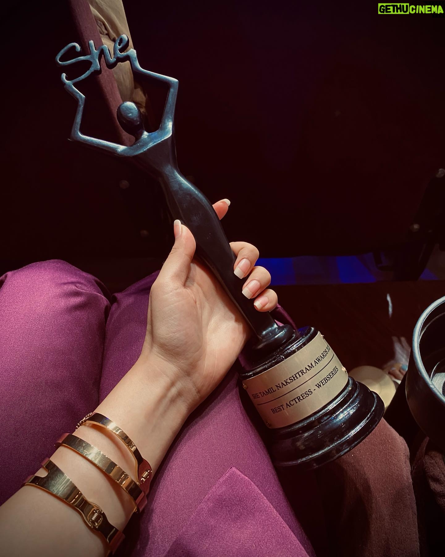 Sanjana Krishnamoorthy Instagram - @she_awards ✨ thank you for this honour. Much love to everyone who cast their votes 🫶🏻 . Styled by my favourite @deekshitanikkam MUAH @chisellemakeupandhair @chisellecrew Outfit @label_divyalakshanad Jewellery @heerbypriyanka Shot by @thatmadraskaran . #vadhandhi @wallwatcherfilms @pushkar.gayatri @andrewxvasanth @simonkking