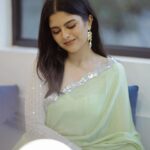 Sanjana Krishnamoorthy Instagram - 🕊️ @labelmana @deekshitanikkam @thatmadraskaran @noormakeup_mehndi Location courtesy @tagercafe