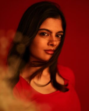 Sanjana Krishnamoorthy Instagram - ❤️ @snipershotphotography @styledbydevil @rigowdesigns @noormakeup_mehndi