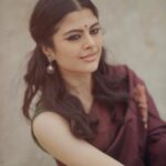 Sanjana Krishnamoorthy Instagram - 🏹 @swarnasaris @thatmadraskaran @noormakeup_mehndi
