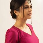Sanjana Krishnamoorthy Instagram - Wearing @officialsoulesilk 🌷 Shot by @1928.in MUAH @priyanka_the_makeupartist @oneclubentertainment