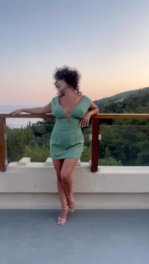 Sanura Jafarova Instagram - Malamente💃🏽