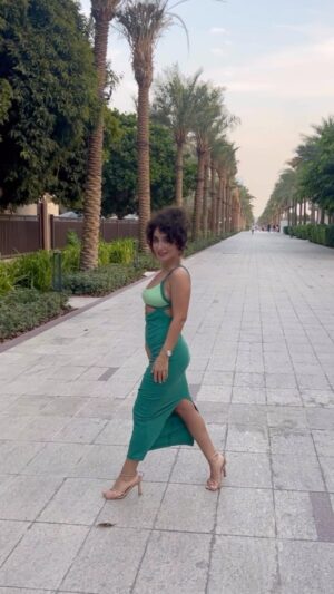 Sanura Jafarova Instagram - Salam xanim🫠