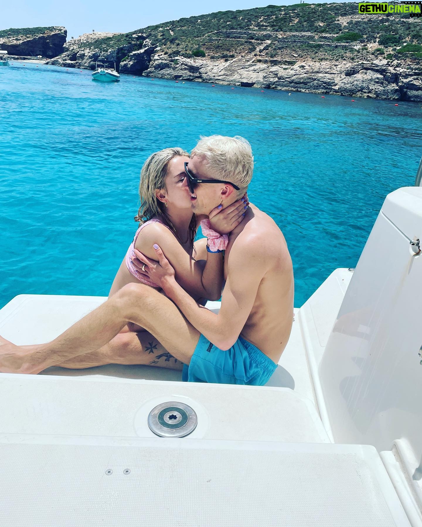 Saoirse-Monica Jackson Instagram - “Island boy, I'mma just Island boy” 😉😘 @denissulta