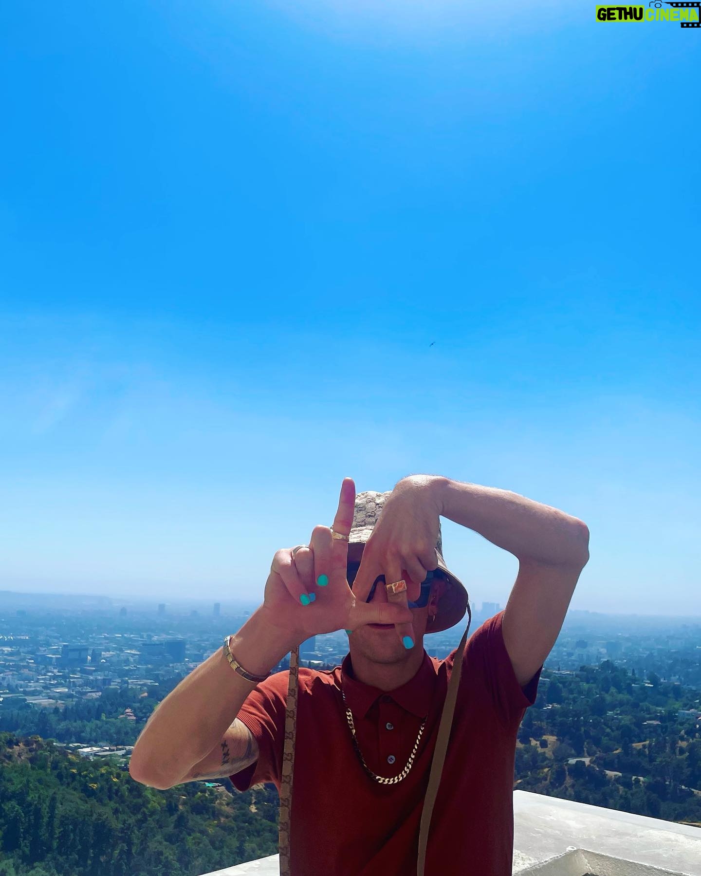 Saoirse-Monica Jackson Instagram - Con le mani, con le mani, con le mani Ciao ciao Con i piedi, con i piedi, con i piedi Ciao ciao π·βοΈβ¦.. itβs been quite the summer πππ